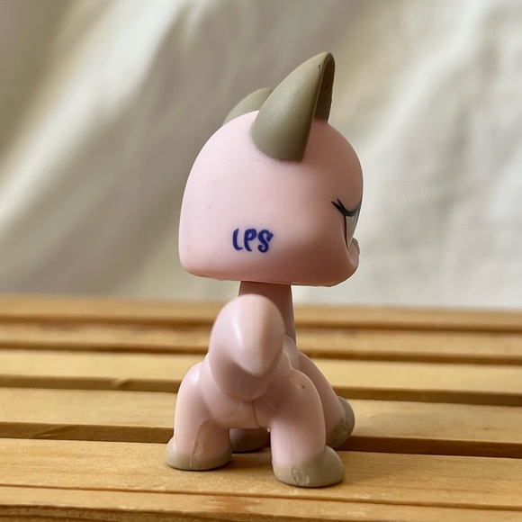 Cat #1326 Littlest Pet Shop - Picture 4 of 6